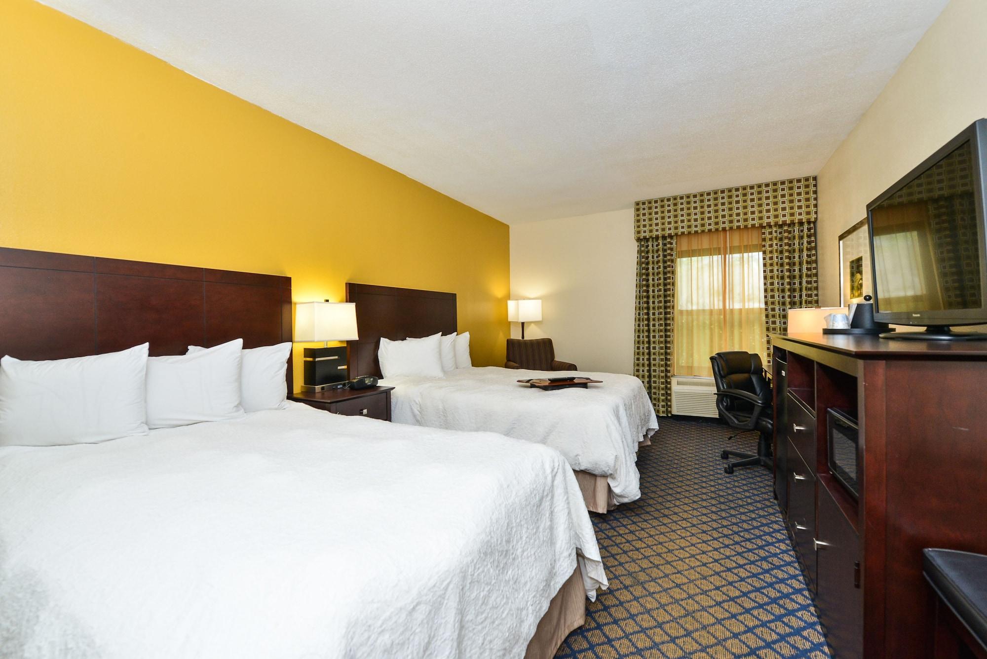 Hampton Inn Petersburg-Fort Gregg Adams Екстер'єр фото
