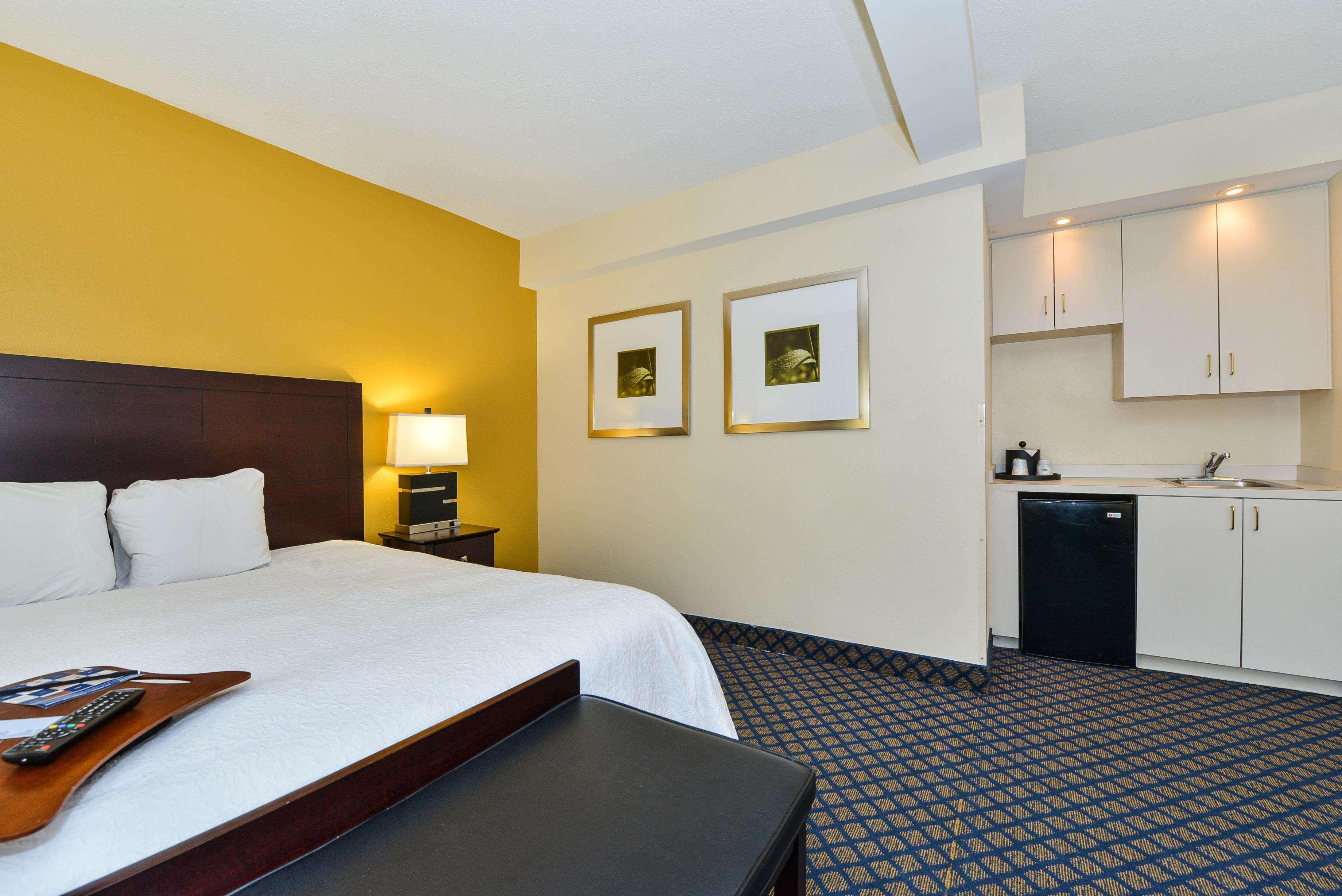 Hampton Inn Petersburg-Fort Gregg Adams Екстер'єр фото