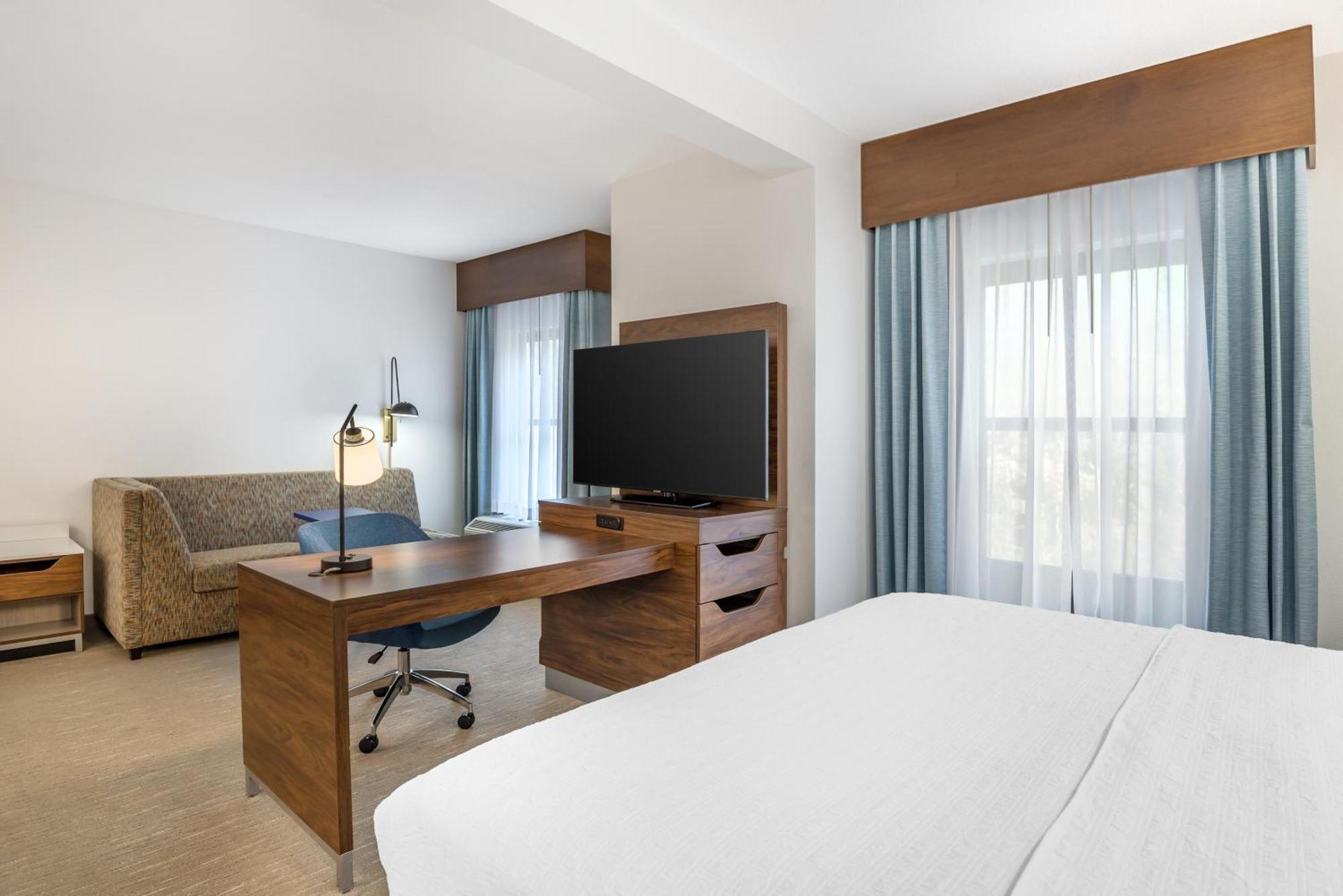 Hampton Inn Petersburg-Fort Gregg Adams Екстер'єр фото